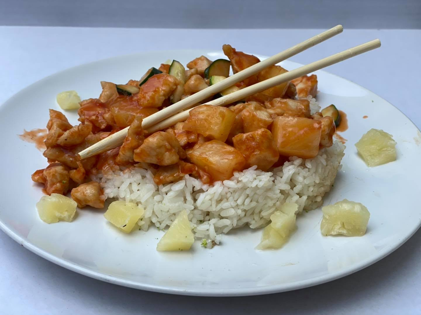 Piletina sa Ananasom u Tomato Sosu